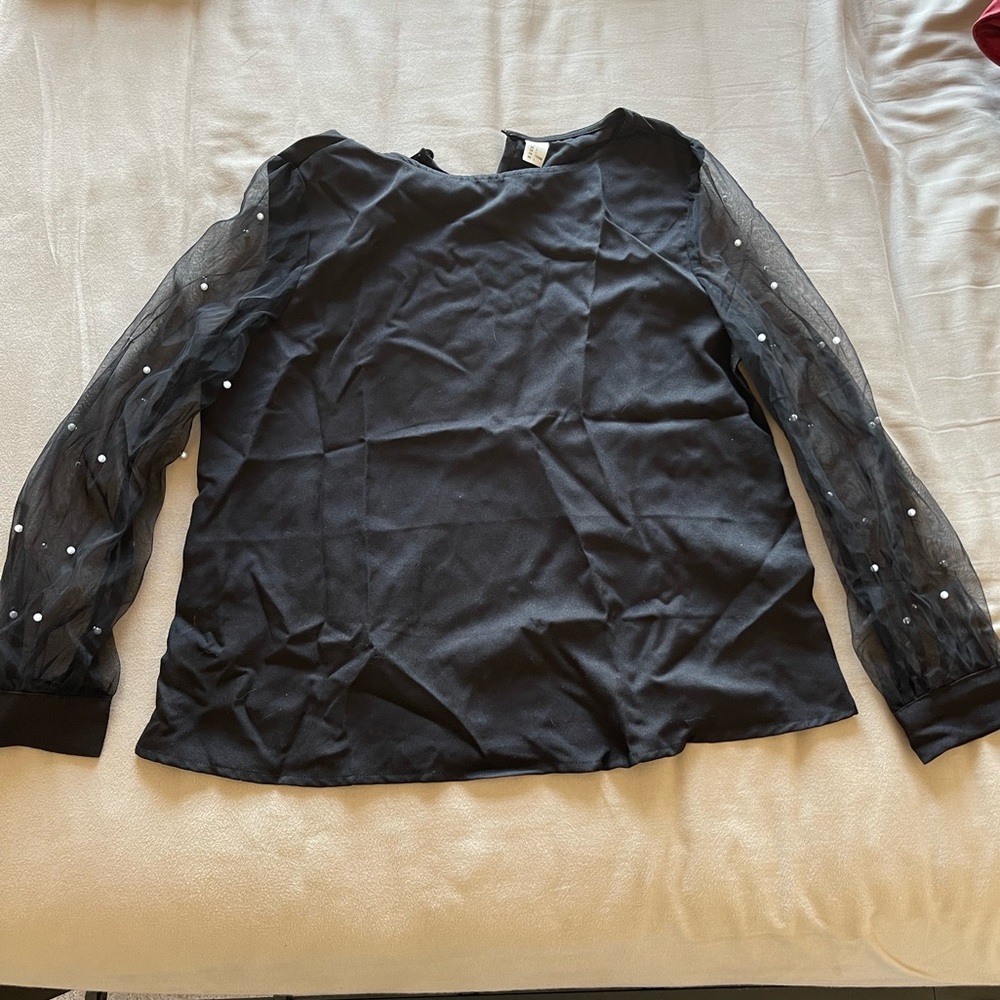 NWOT Pearl Sleeve Blouse